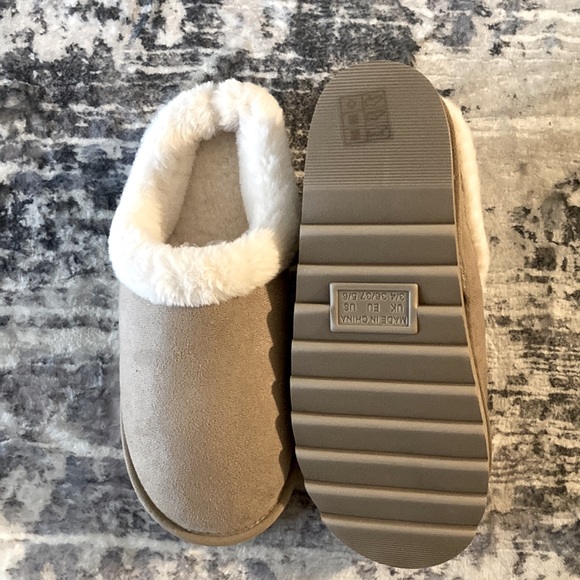 Women's Solid Color Platform Slippers with Fur Lining - Picture 6 of 8